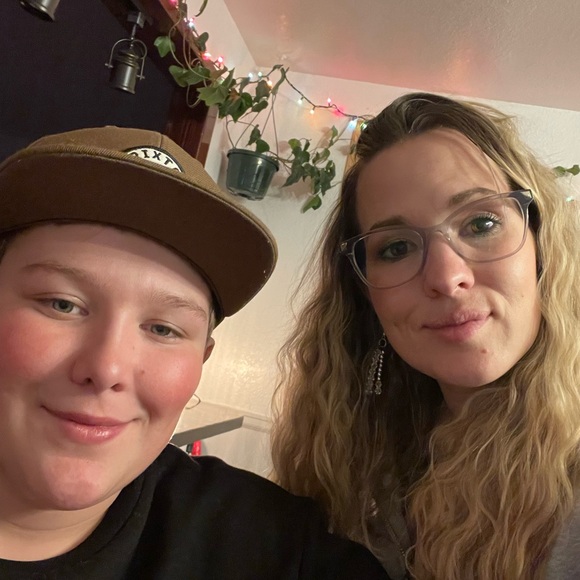 Meet your Posher, Amber - Picture 5 of 7